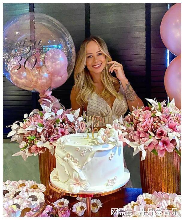 庆祝和妻子结婚5年!胡尔克社媒发文:你是我的生命的简单介绍