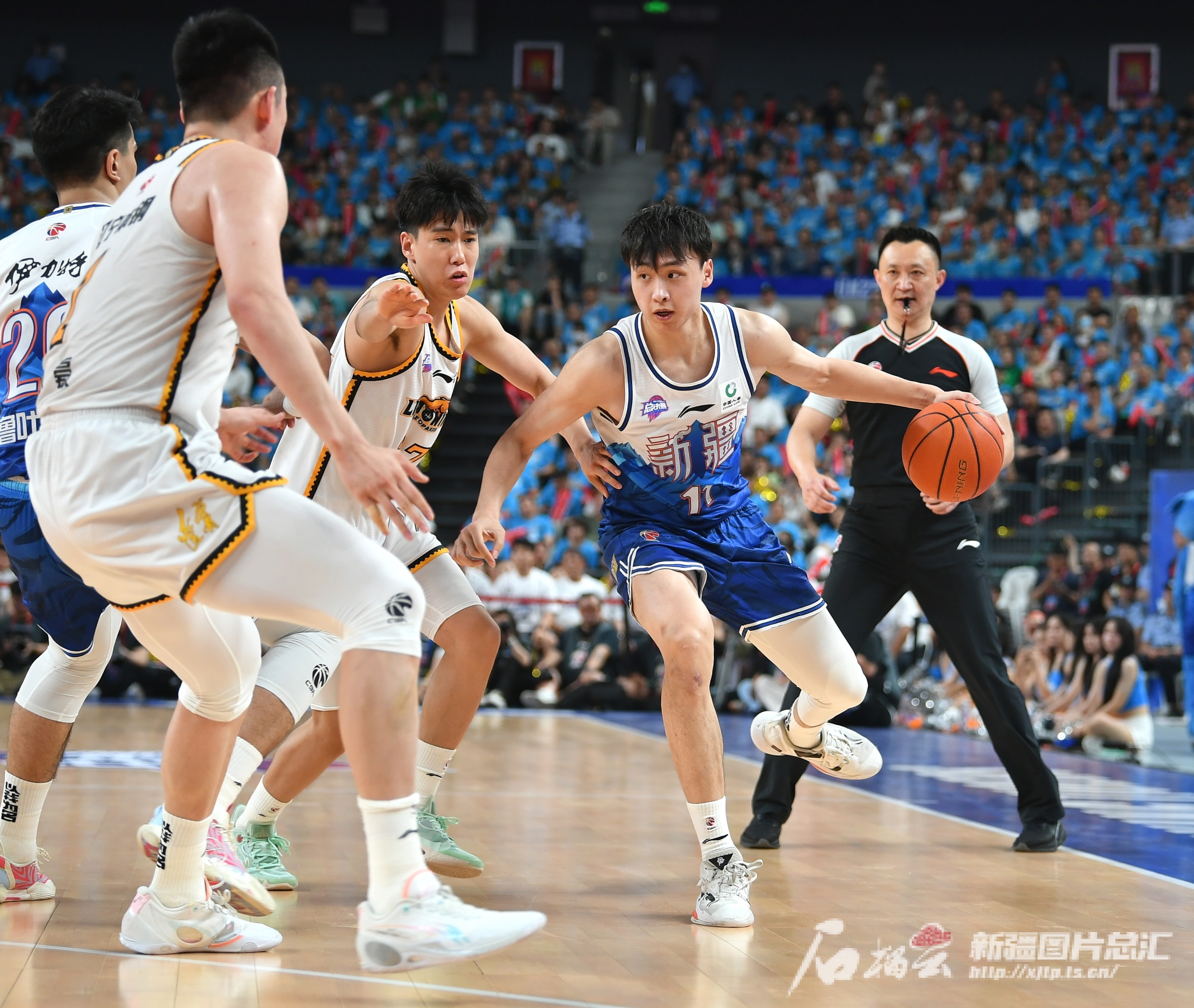 包含NBA总决赛进入关键阶段,球迷热情高涨的词条