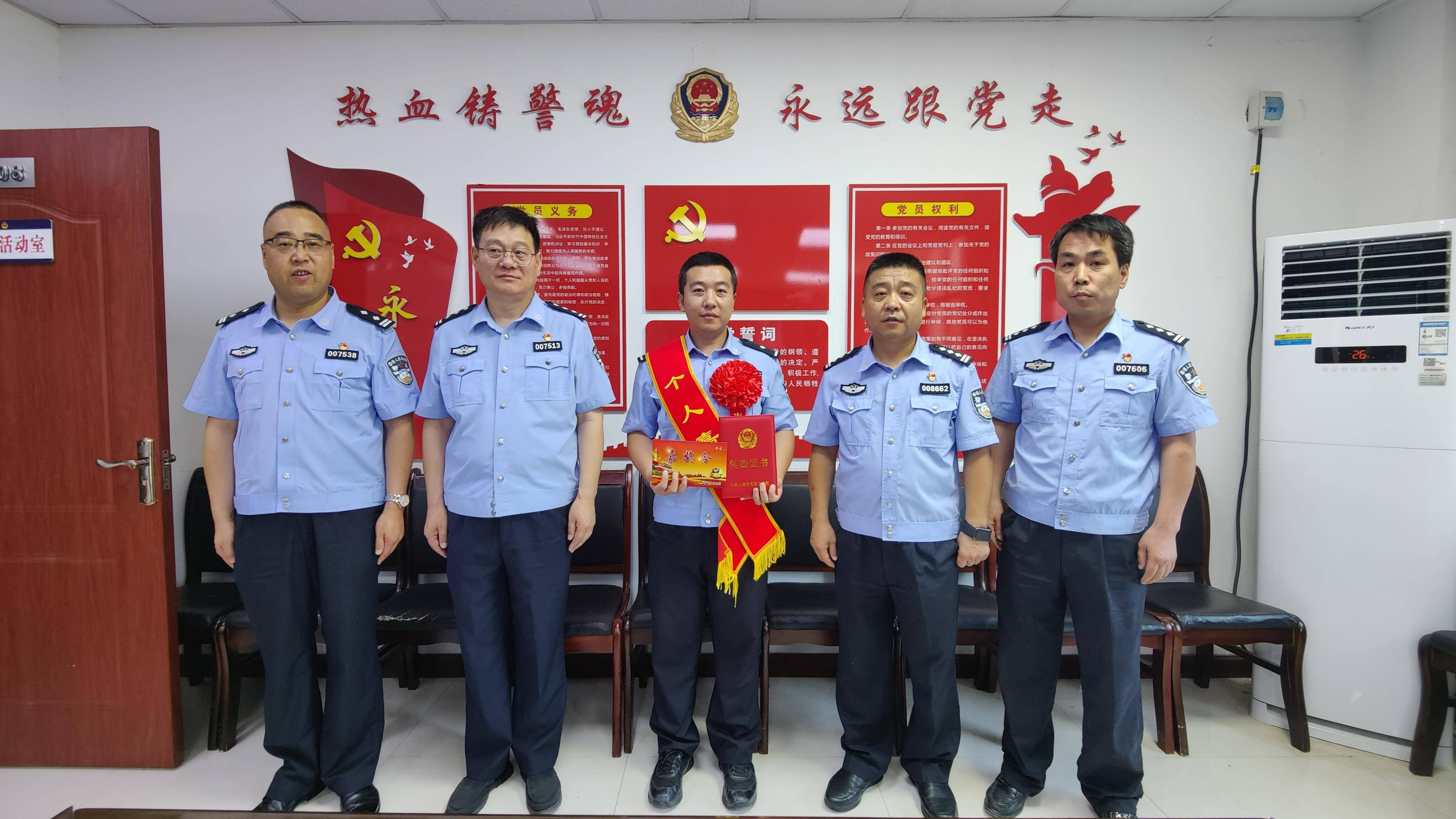 天津主教练表扬球队斗志,助力提升士气