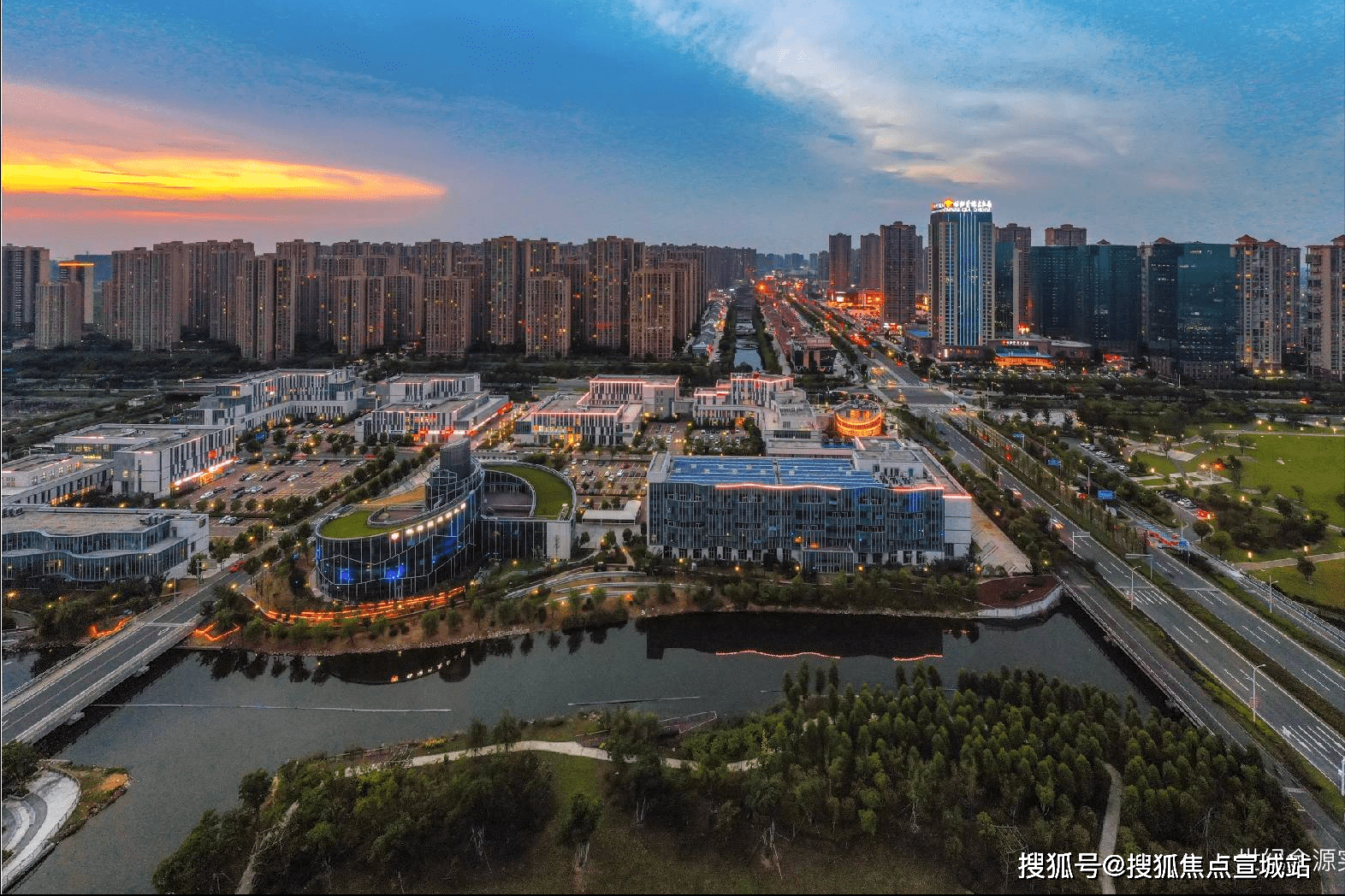 关于绿城客场小胜，小幅提升排名表现优异的信息